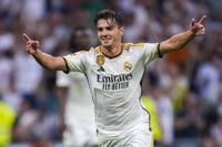 مورينيو يصدم إبراهيم دياز.. مستقبل المغربي مع ريال مدريد يثير الجدل