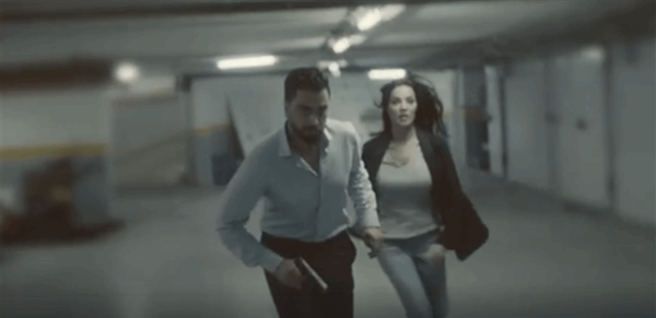 مشهد من الحلقة الأخيرة لـ"خمسة ونص" يُشعل مواقع التواصل.. بيان وجاد سيُقتلان؟