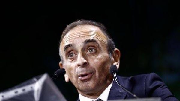 "لا مآذن لا إخوان لا حجاب".. زمّور يقدم برنامجه للانتخابات الرئاسية الفرنسية وهذا ما جاء فيه !