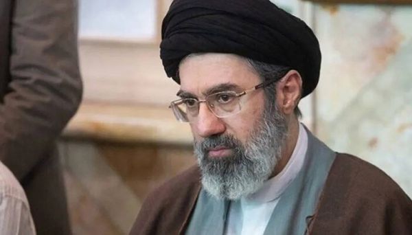 خامنئي يرفض التهدئة ويتمسك بالتصعيد ضد واشنطن وتل أبيب