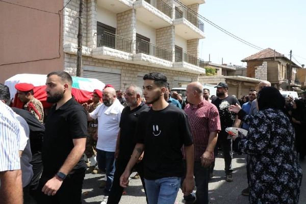 قيادة الجيش شيّعت 5 شهداء: الجيش مُستمرّ
في تنفيذ مهمّاته رغم التضحيات دفاعاً عن الوطن
