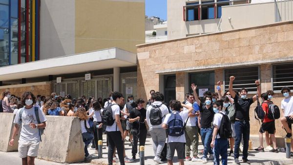 حراك المعلمين المتعاقدين: وزير المالية يعطّل حقنا في رفع أجر الساعة
