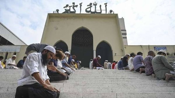 سيناتور أسترالي يثير ضجة بعد تبريره "مذبحة المسجدين" .. ماذا قال؟