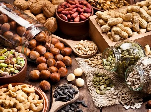 من الفاصوليا إلى المكسرات.. 5 أطعمة قد تساعد في خفض الكوليسترول