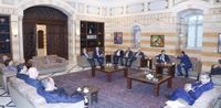 ميقاتي عقد لقاء وزارياً تشاورياّ بحضور 12 وزيراً
الحلبي: تمّ التأكيد أن الدستور يحكم عمل مجلس الوزراء
وسائر المؤسسات وجلسة تشاوريّة أخرى مطلع الاسبوع المقبل