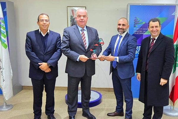 لقاء بين نقابة موظفي الاتصالات ووزير الاتصالات