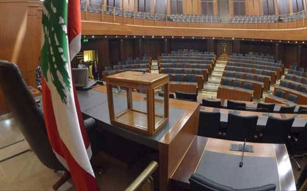النسبيّة «أهون الشرور».. وجنبلاط مرتاح