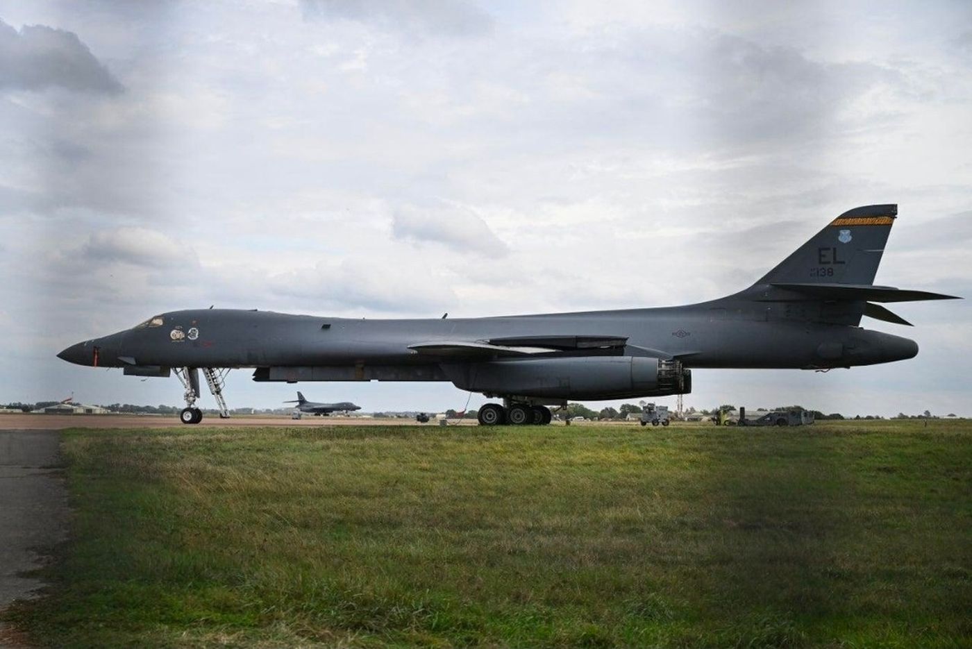 أميركا تسحب قاذفات B-1 من قاعدة بريطانية وسط مخاوف أمنية