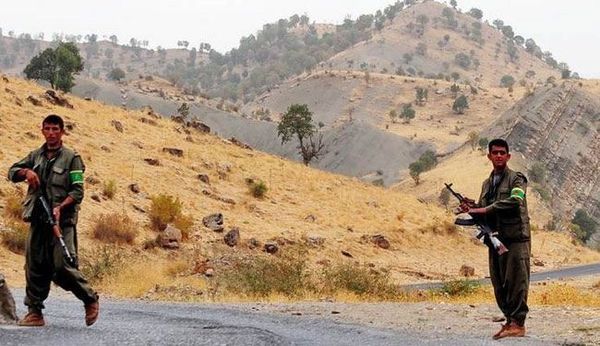 مقتل العشرات في اشتباكات بين داعش و pkk بالرقة
