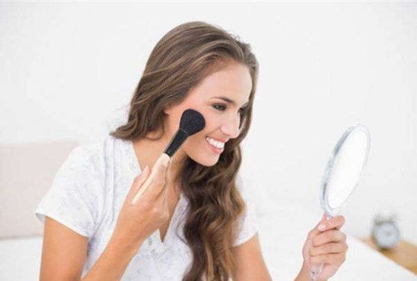 4 عادات خاطئة تؤثر سلباً على مكياجك!