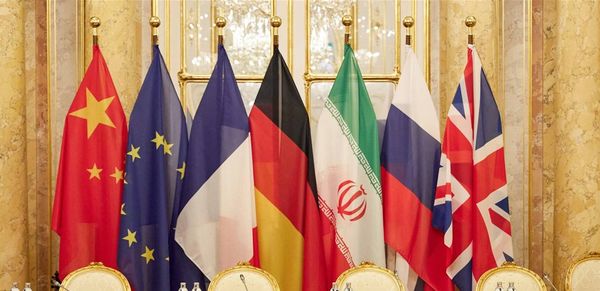 إيران تنتقد نقض أميركا ودول الإتحاد الأوروبي للتعهدات التي ينصّ عليها الإتفاق النووي