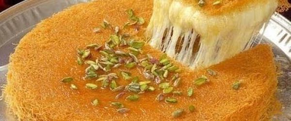 قصة لاجئ سوري نال شهرة بفضل "الكنافة"