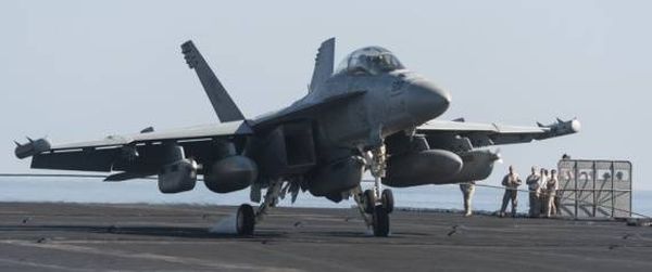 الكشف عن خطة سلاح البحرية الأميركي لمواجهة نظام الدفاع الجوي الروسي S-400
