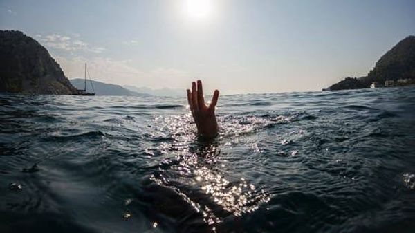 غرق شاب سوري أثناء السباحة قبالة شاطئ كازينو لبنان