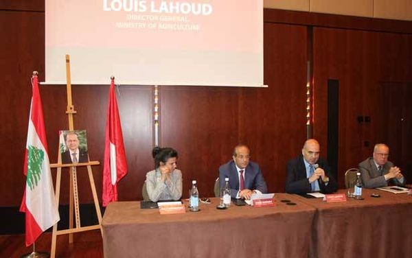 «يــــوم النبيذ اللبــناني» في زوريــــخ السويسريّة
لبنان بــــات ينتج 10 ملايين زجاجة ســــنوياً