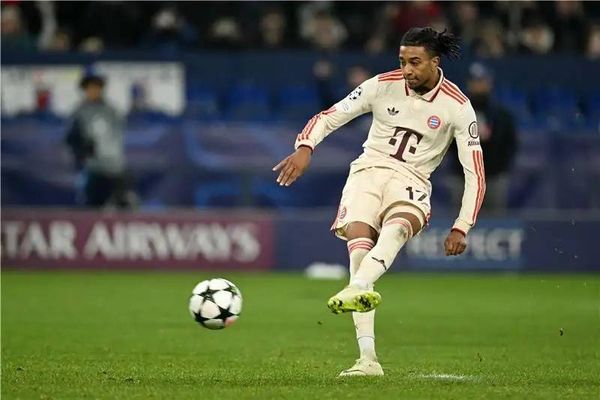 الاتحاد الفرنسي يطالب "فيفا" بإلغاء بطاقة أوليسيه الصفراء قبل ربع نهائي المونديال