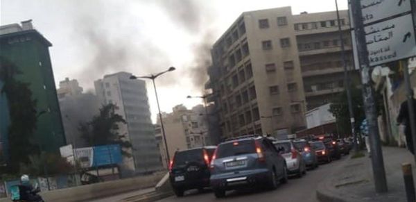 تحطيم سوبرماركت..هذا ما يحصل في شوارع بيروت