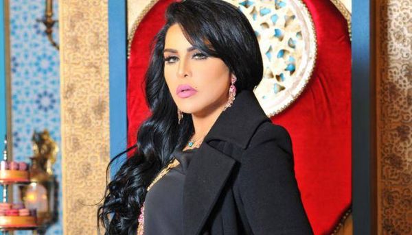 بالفيديو - قبلة عبدالله رويشد لأحلام تتصدر الـ"سوشيال ميديا"