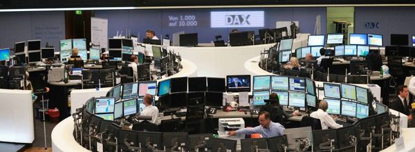 الاسهم الأوروبية تتراجع بسبب خشية المستثمرين من زيادات حادة في أسعار السلع