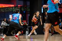 سلة: بطولة W-League
للسيدات في الامارات