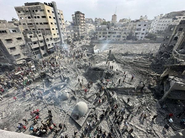 مستشار هنية ينفي التوصل لاتفاق هدنة مع الإحتلال حتى الآن