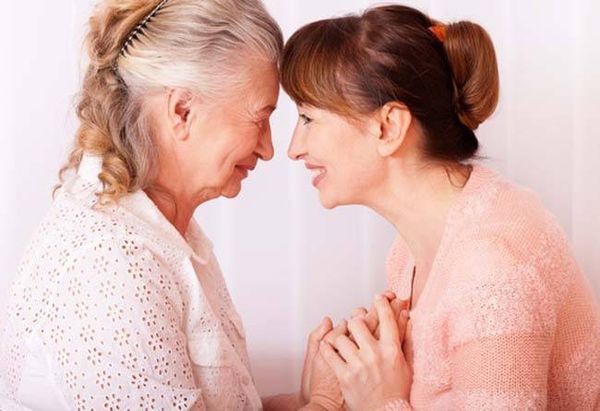 التغييرات المذهلة في جسم المرأة بين عمر 50 و60 سنة