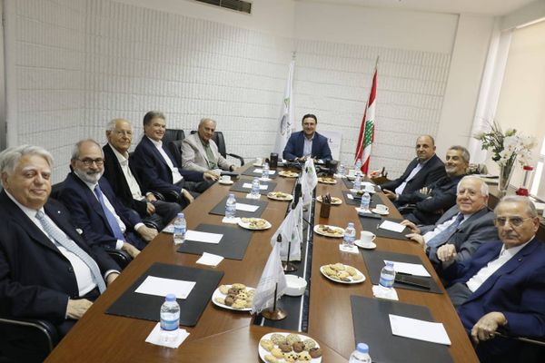 قي اجتماع للاتحاد الدولي لرجال وسيدات الاعمال

زمكحل: الموازنة ليست ورقة حسابية بل خطة ورؤية