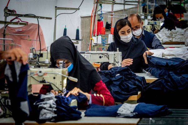 "التمويل الدولي": اقتصاد إيران قد ينمو 4.4% حال رفع العقوبات الأمريكية
غياب الشفافية عقبة رئيسية أمام اهتمام الشركات بالسوق الإيرانية