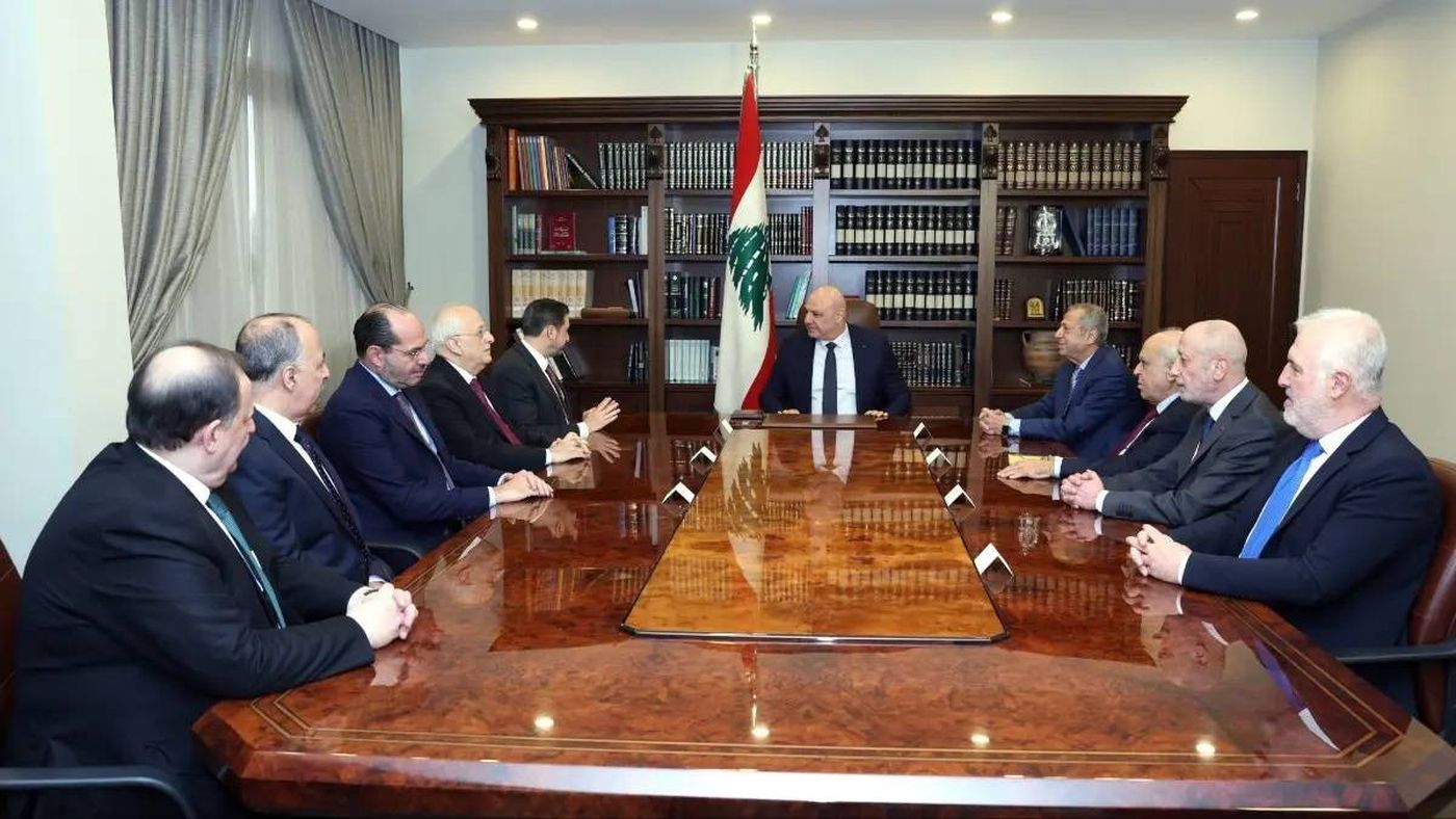 عون يستقبل كتلة 