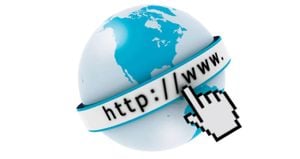كيف تتذكرك المواقع الإلكترونية عند العودة إليها؟