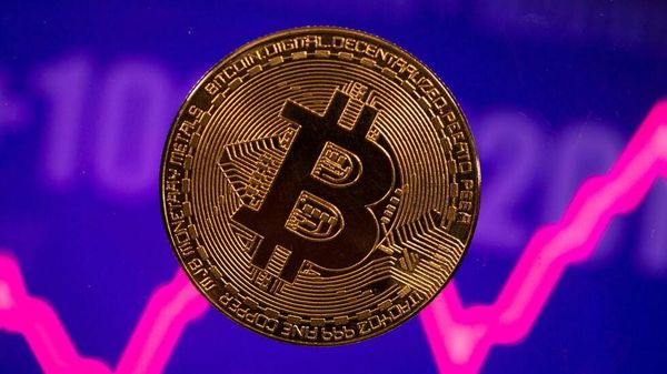 كيف سيكون مسار "بيتكوين" في الفترة القريبة؟