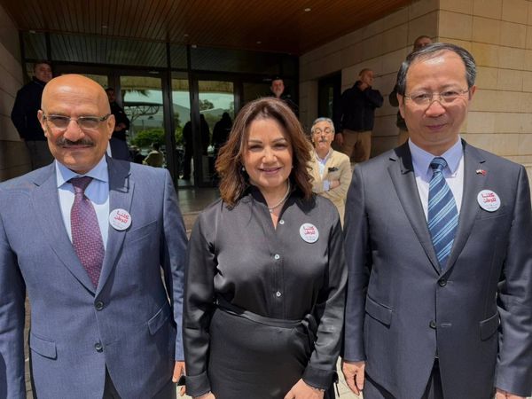 لبنان يتسلّم 651 طنًا من المساعدات الصينية عبر مرفأ بيروت