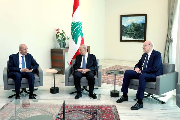 ميقاتي رئيساً مكلفاً لتشكيل الحكومة بحصوله على 54 صوتاً:
لا خلاص لوطننا إلاّ بتكاتفنا.. ولا فرص للإنقاذ من دون الاتفاق مع صندوق النقد
