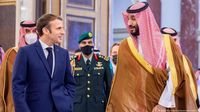 اول زيارة منذ مقتل خاشقجي
بن سلمان يستقبل ماكرون في جدة
