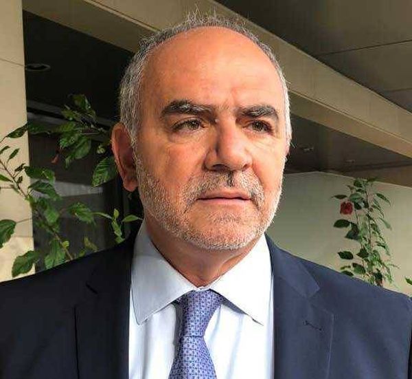 خطط الطوارىء الحكومية الحلقة الاضعف فيها تأمين تخزين المحروقات

فهد :تخزين المواد الغذائية تراجع بسبب ضعف القوة الشرائية للمواطنين

القطاعات الاقتصادية مشلولة وهي تتدحرج نحو الاسوأ