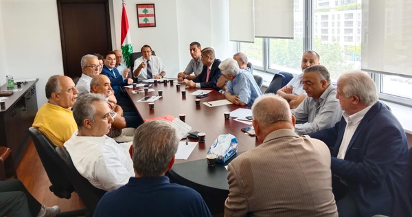 "لقاء جمعيات المودعين" طالب
باستحداث وزارة لحقوق الإنسان