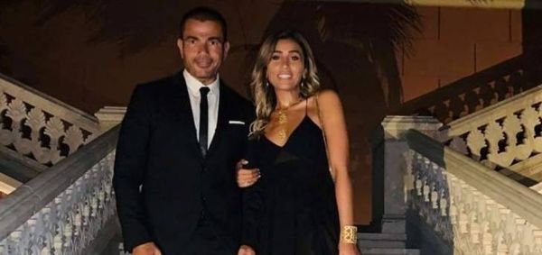 إحتضان دينا الشربيني لـ عمرو دياب في عيد ميلاده يثير الجدل ومحمد حديد حاضر-بالصور