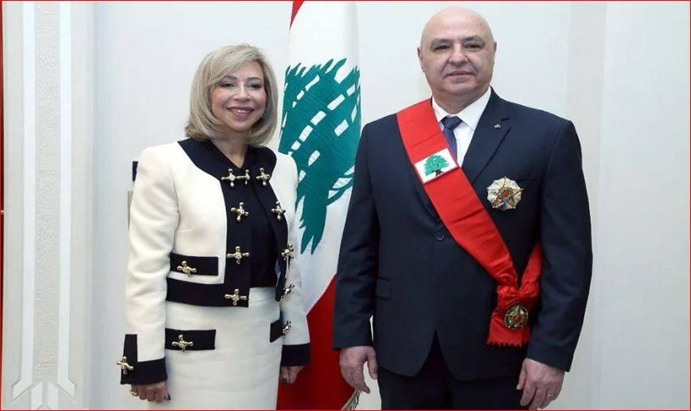 بالصور- السيدة الأولى تعايد الرئيس عون