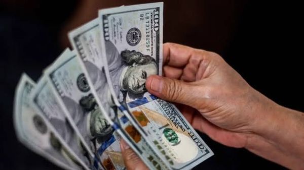الدولار يترقب التضخم الأميركي.. هدوء حذر في أسواق العملات