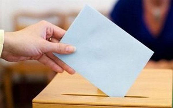 التفاهم بعيداً عن ضغط المهل الدستورية وراء طرح بري الانتخابي