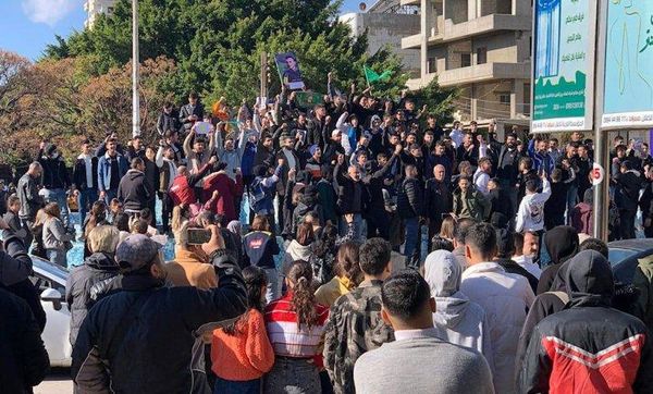 التاريخ يعيد نفسه في سوريا.. كاننا عام 2011؟!