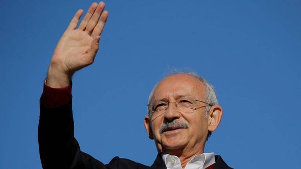 تركيا تعتقل 9 أشخاص بينهم عضو في الحزب الحاكم عقب الاعتداء على زعيم المعارضة
