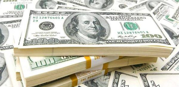 مصر تنجح بخفض ديونها الدولارية