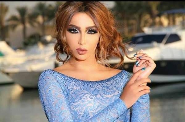 دنيا بطمة تنشر صورة لها من دون ماكياج وتمنع الجمهور من التعليق‎