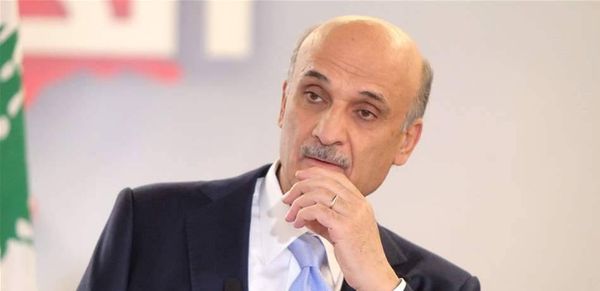 طلب من جعجع إلى بستاني