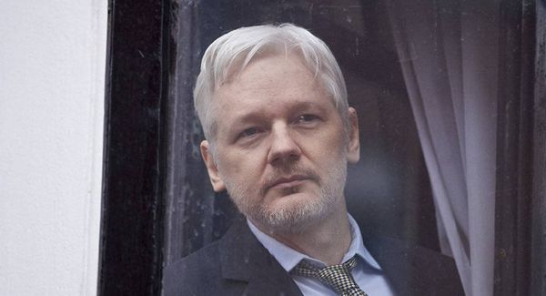 دلائل جديدة على تعذيب الصحفي أسانج في السجن