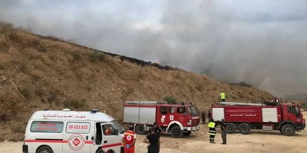 نجاة مسعفين من غارة إسرائيلية استهدفت مبنى بين ميفدون وشوكين