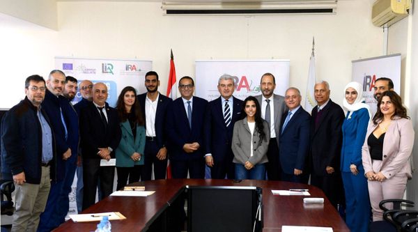 توقيع تمويل المشاريع الفائزة في برنامج 