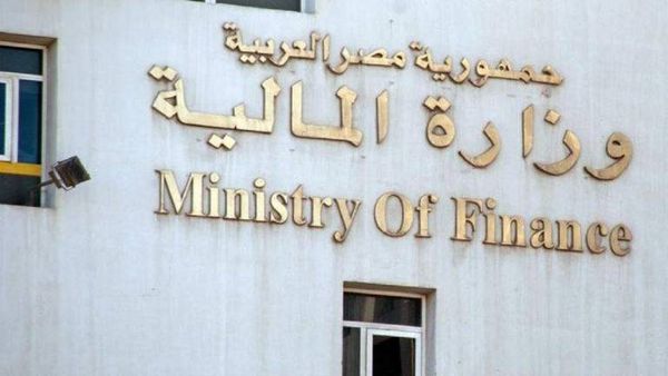 كيف رأى خبراء الاقتصاد تراجع الدين الدولاري لمصر؟