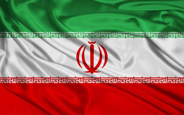 الكويت تستدعي سفيرها في إيران